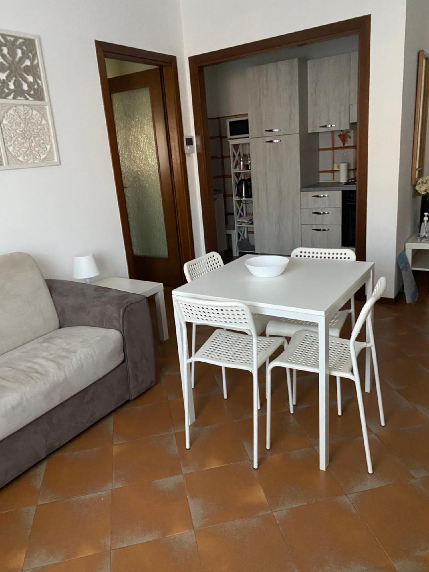 Casa Gaia- Castelnuovo Del Garda Lägenhet Cavalcaselle Exteriör bild